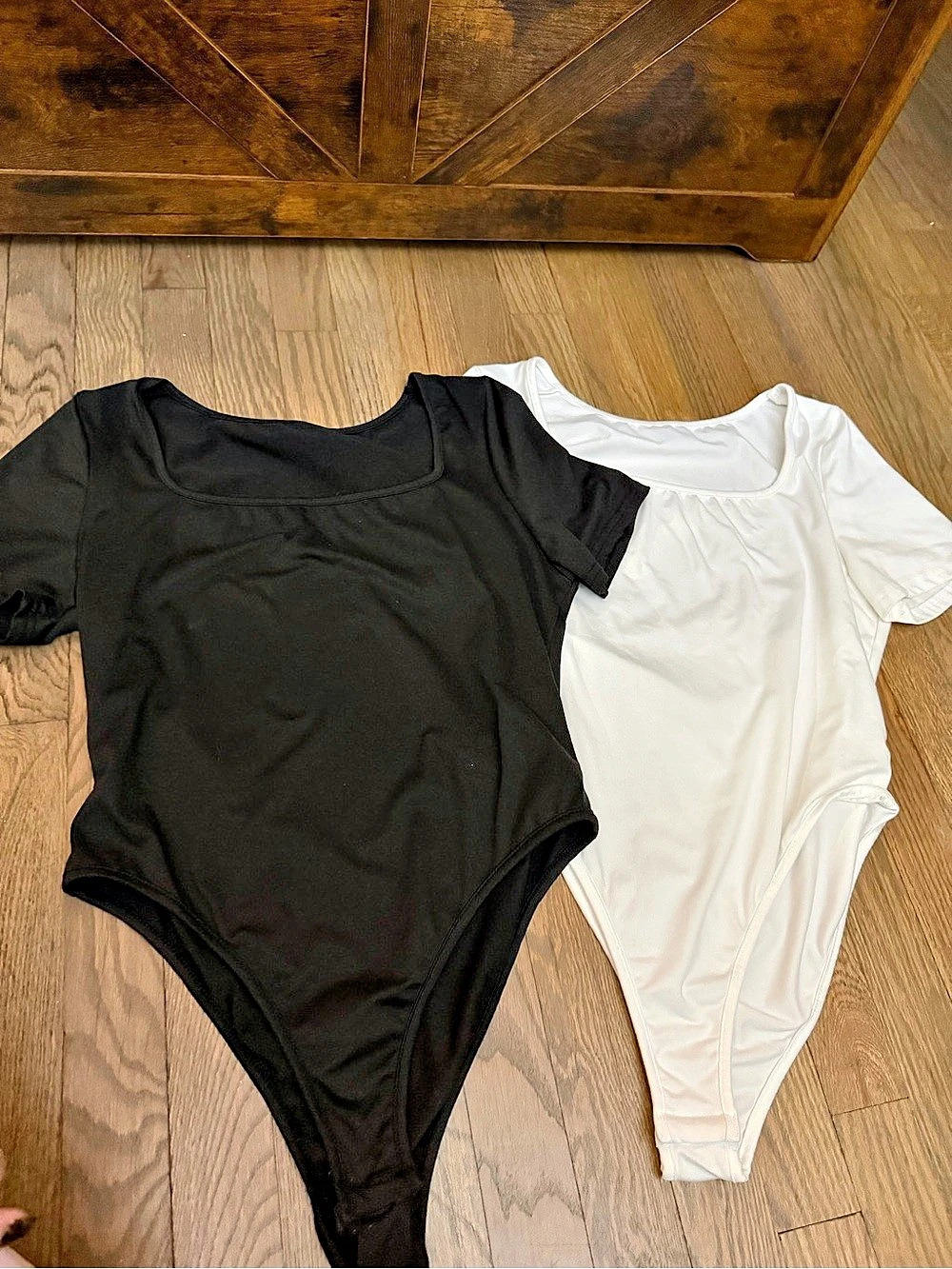 Women's Short Sleeve Bodysuit Set Black & White